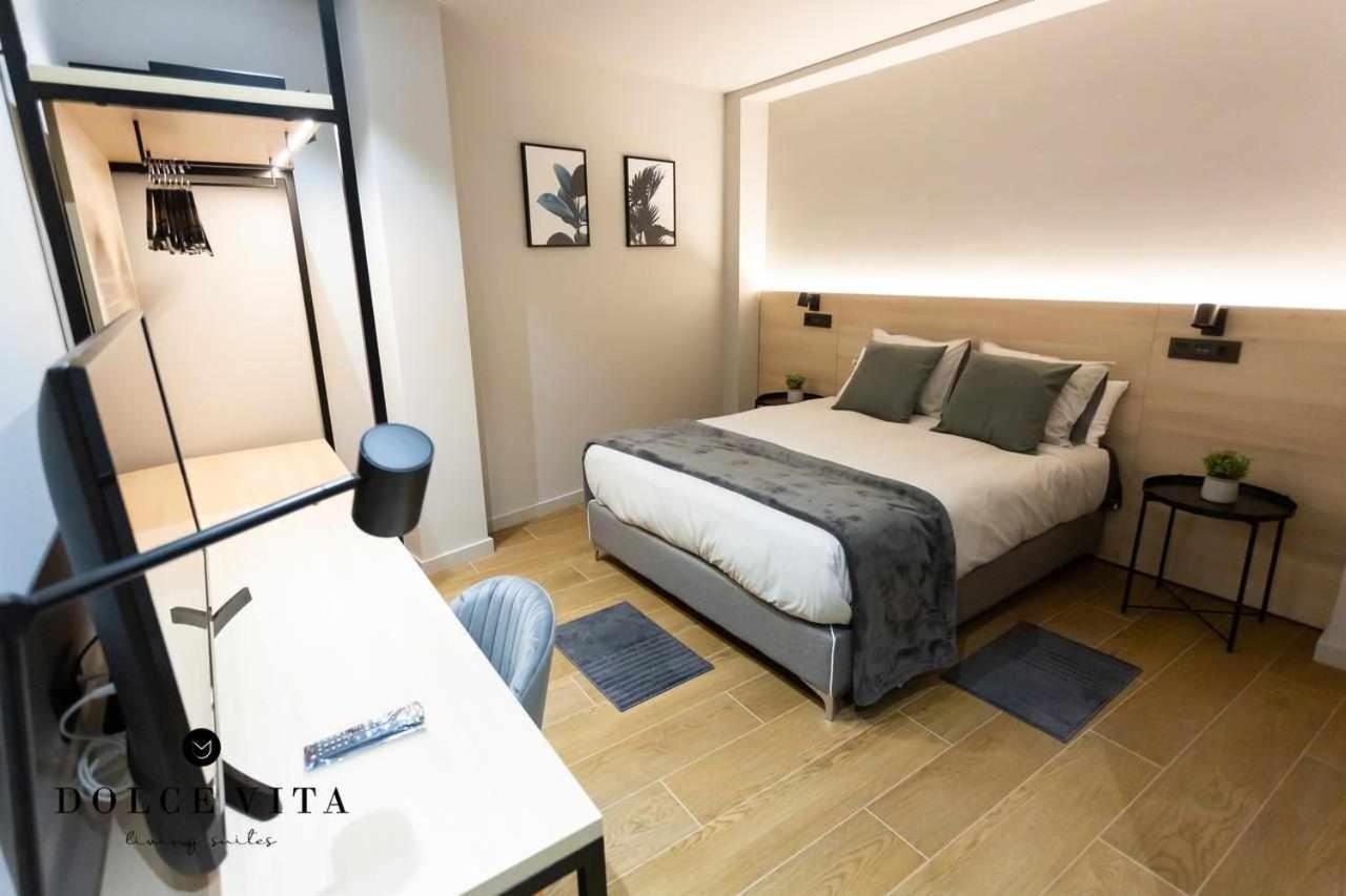 Apartamento Napoli Living Suites En Vila Real Buitenkant foto